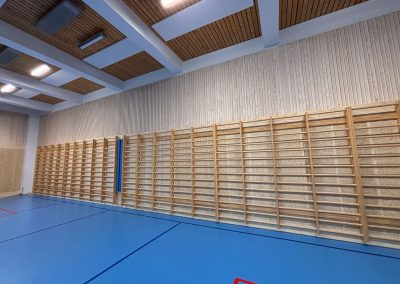 Gamlebyen - spilepanel og perforerte plater i furu