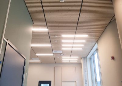 Blått bygg - Diffusor og spilehimling levert av Otretek