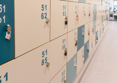 Heimdal skole – spesialinnretning og elevgarderober levert av Otretek.