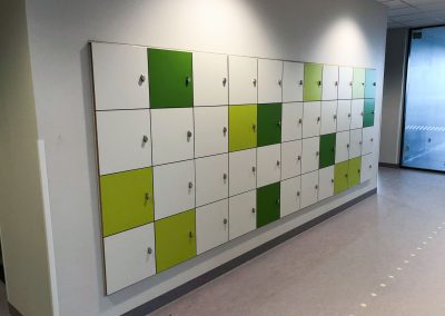 Heimdal skole – spesialinnretning og elevgarderober levert av Otretek.