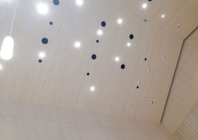 Kimen kirke - Veggpanel og absorbenter levert av Otretek