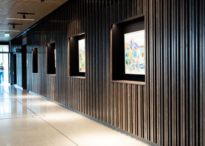 SNR Hjelset - Spilepanel og spilehimling levert av Otretek