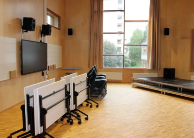 Hovseter_skole - Interiørpanel levert av Otretek AS